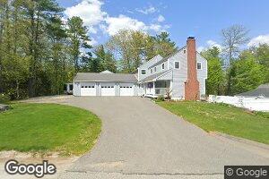31 Burke St, Farmingdale, ME 04344