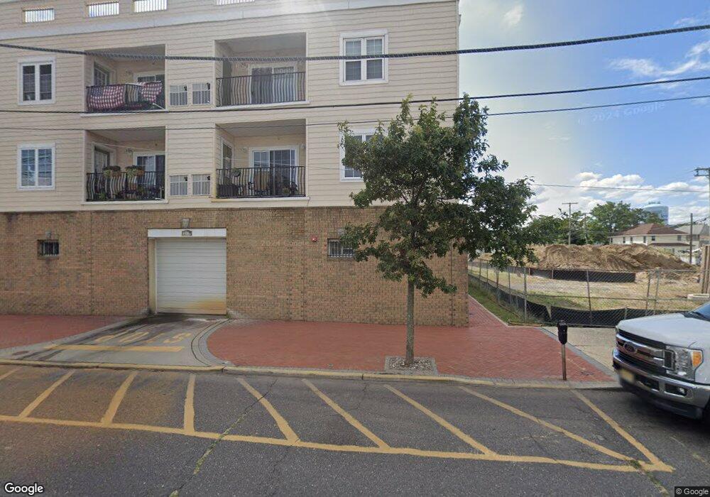 276 Beachway Ave unit 14, Keansburg, NJ 07734 - photo 1