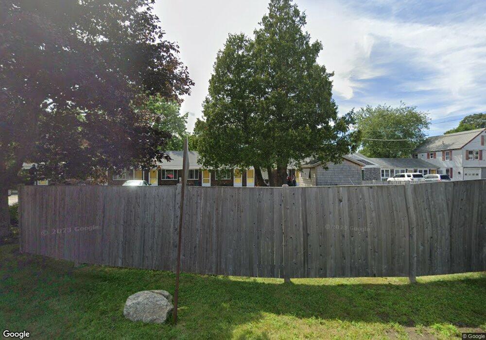 82 Oak St, Boothbay Harbor, ME 04538 - photo 1