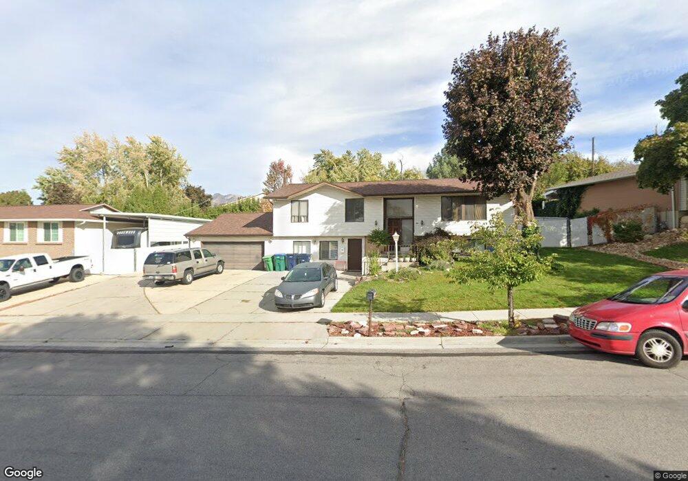 8417 Wayside Dr, Sandy, UT 84094 - photo 1