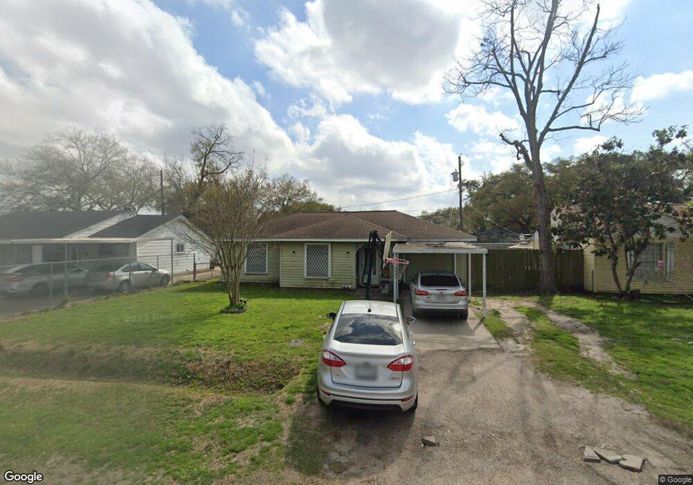 42 Trenwood Ln, Houston, TX 77022 - photo 1