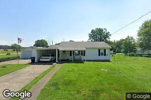 1304 Atkinson Dr, Fairfield, IL 62837
