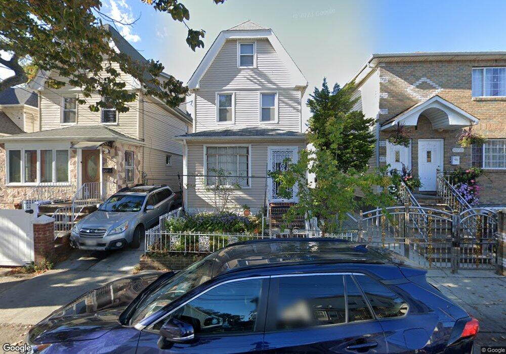 10726 164th St, Jamaica, NY 11433 - photo 1