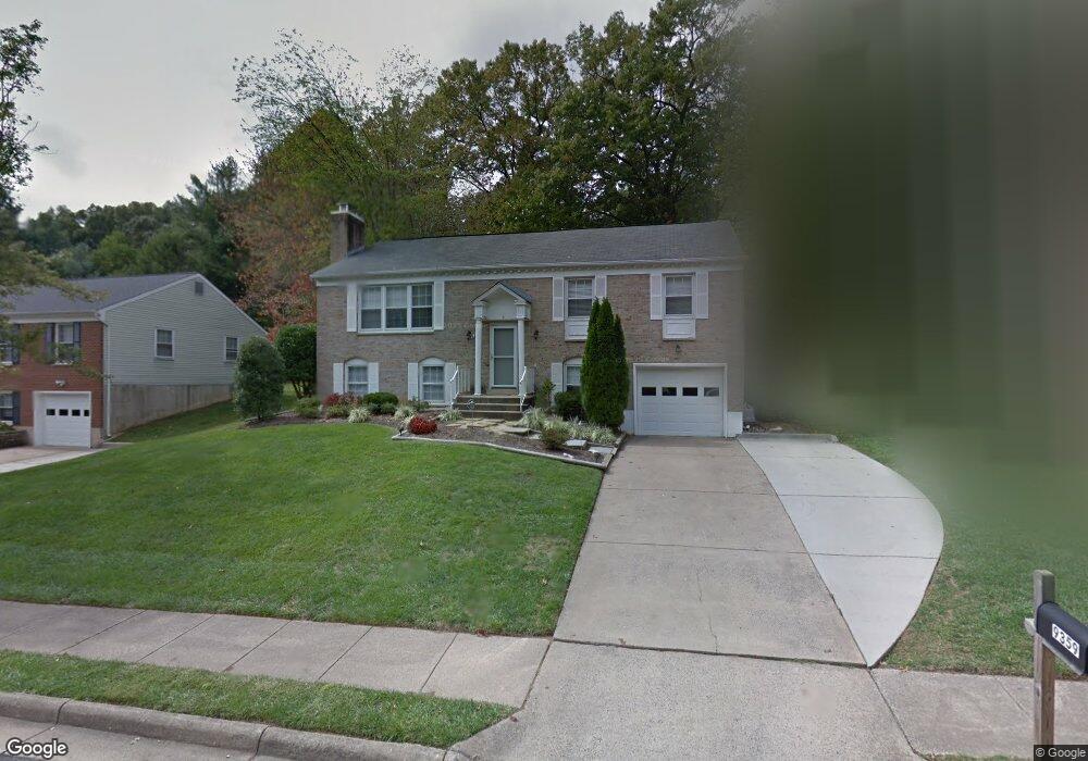 9359 Tovito Dr, Fairfax, VA 22031 - photo 1