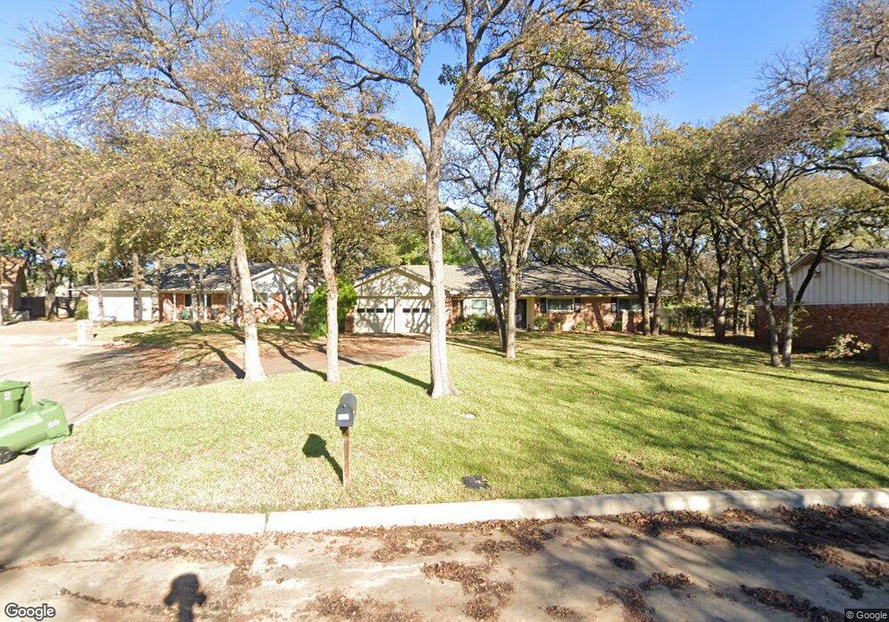 725 Kentwood Cir, Bedford, TX 76021 - photo 1