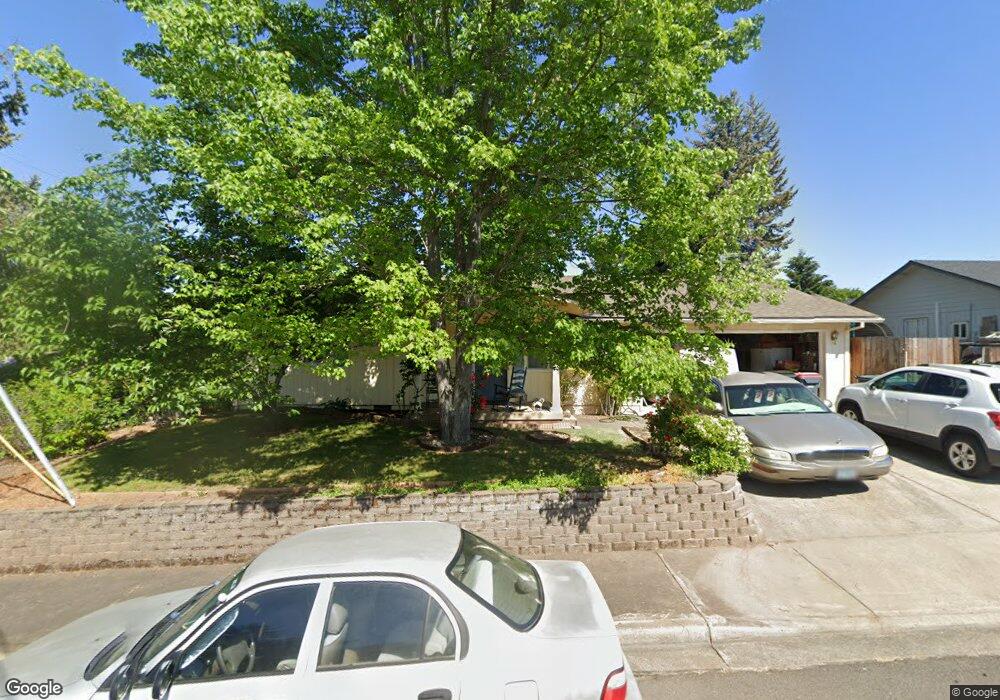 1262 Gardendale Ave, Medford, OR 97504 - photo 1