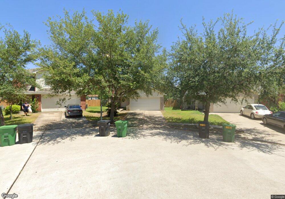 8607 Valley Crest Ln, Houston, TX 77075 - photo 1