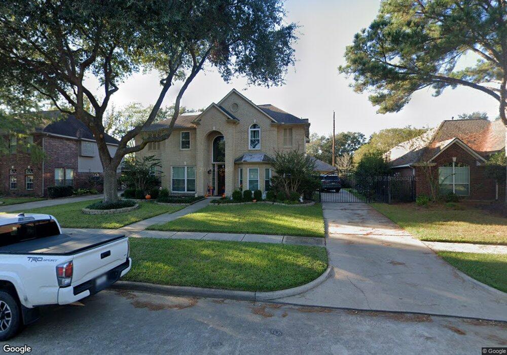 8807 Apple Mill Dr, Houston, TX 77095 - photo 1