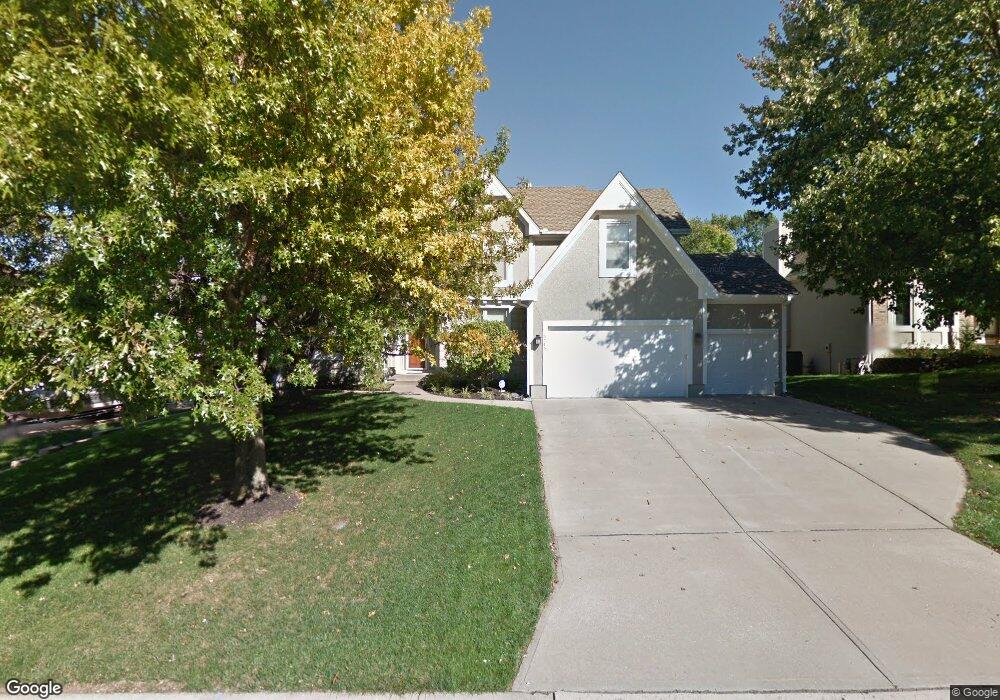 5715 Alden Ct, Shawnee, KS 66216 - photo 1