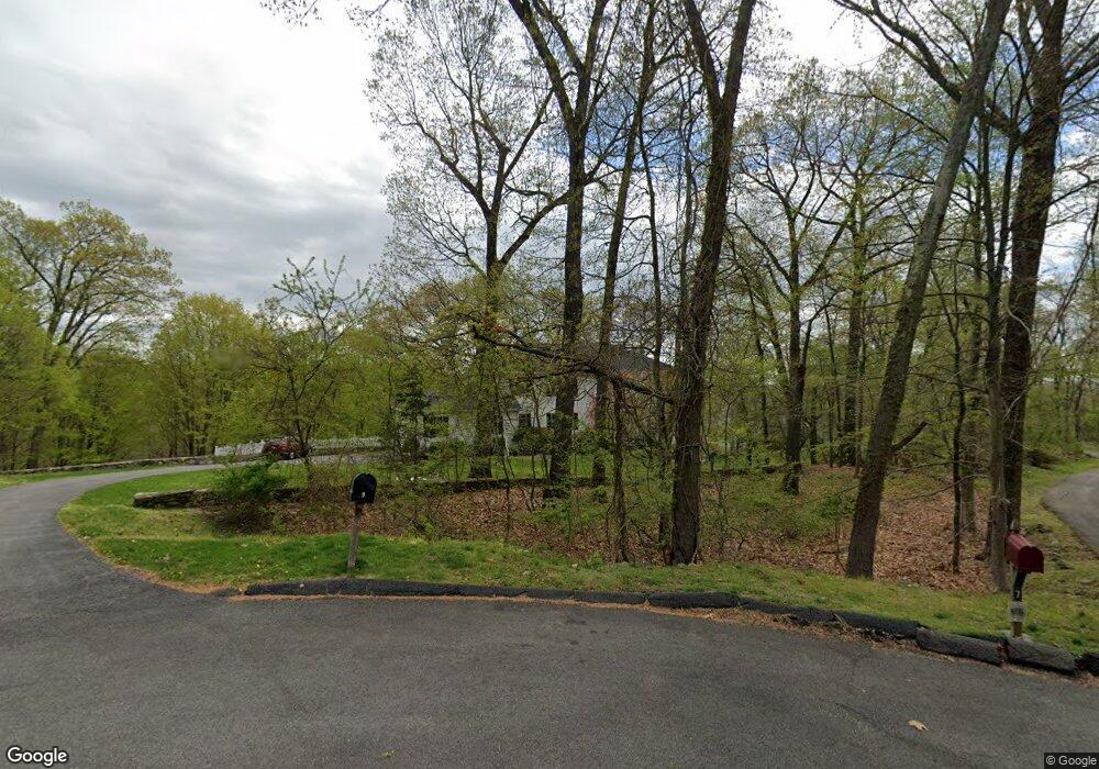 9 Quaker Hill Ct E, Croton On Hudson, NY 10520 - photo 1