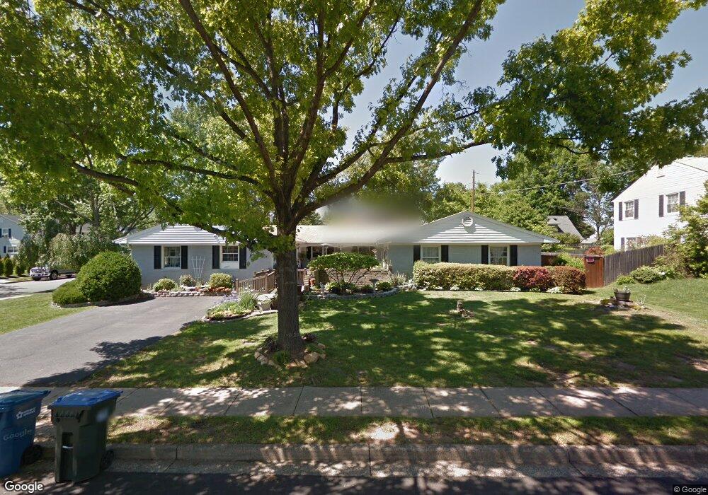 4124 Middle Ridge Dr, Fairfax, VA 22033 - photo 1