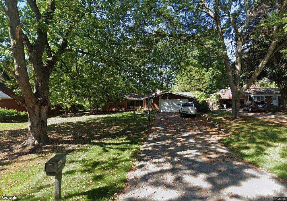 2076 Devonshire Rd, Bloomfield Hills, MI 48302 - photo 1