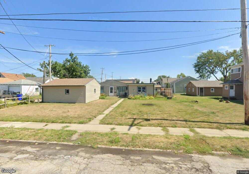 1919 9th St SW, Cedar Rapids, IA 52404 - photo 1