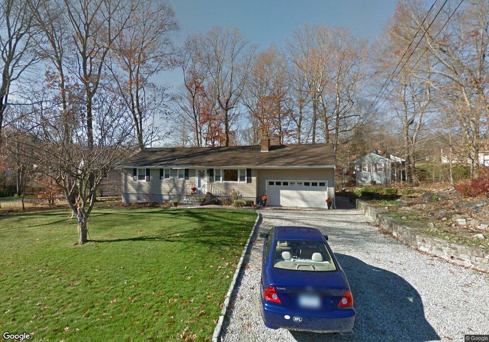 7 Ledgewood Ct, Norwalk, CT 06850 - photo 1