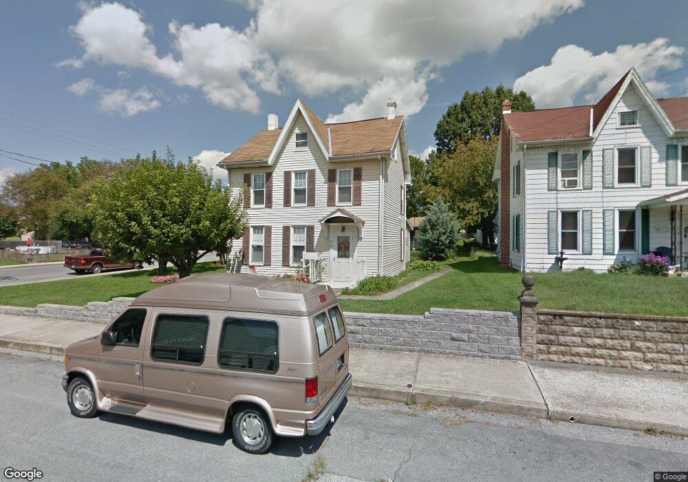 219 W 4th St, Waynesboro, PA 17268 - photo 1