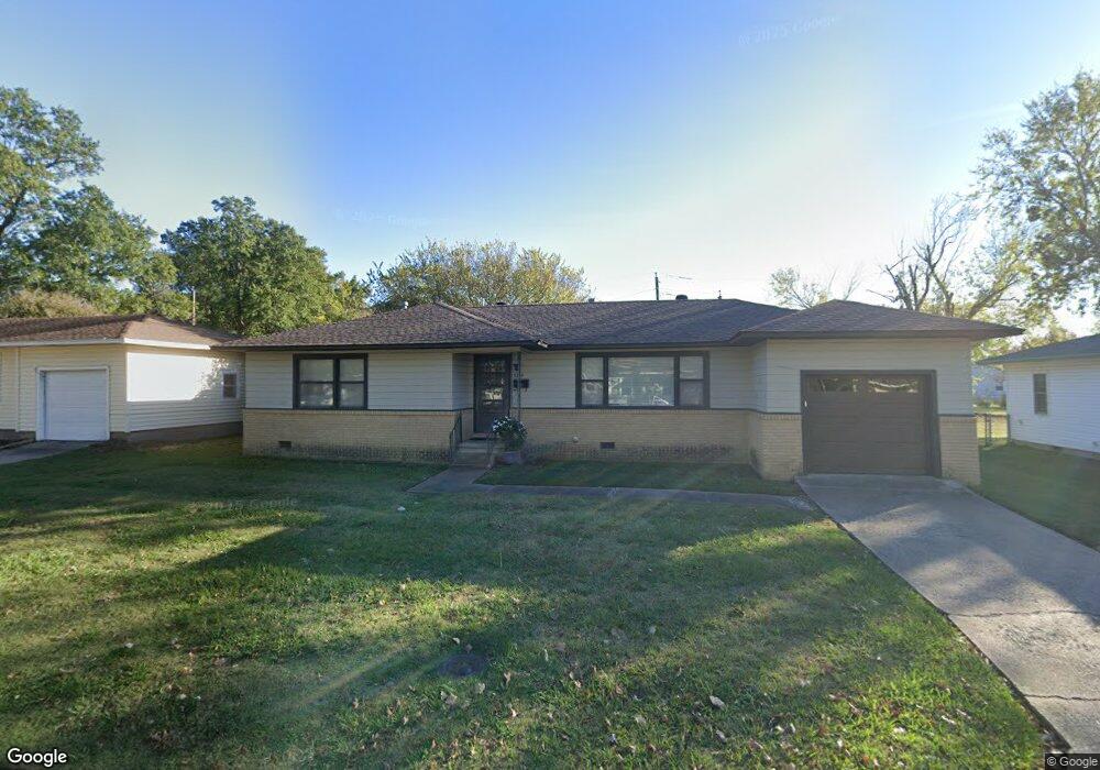 1304 Vieux Dr, McAlester, OK 74501 - photo 1