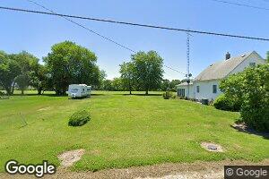 406 W Fairmount Ave, Nokomis, IL 62075