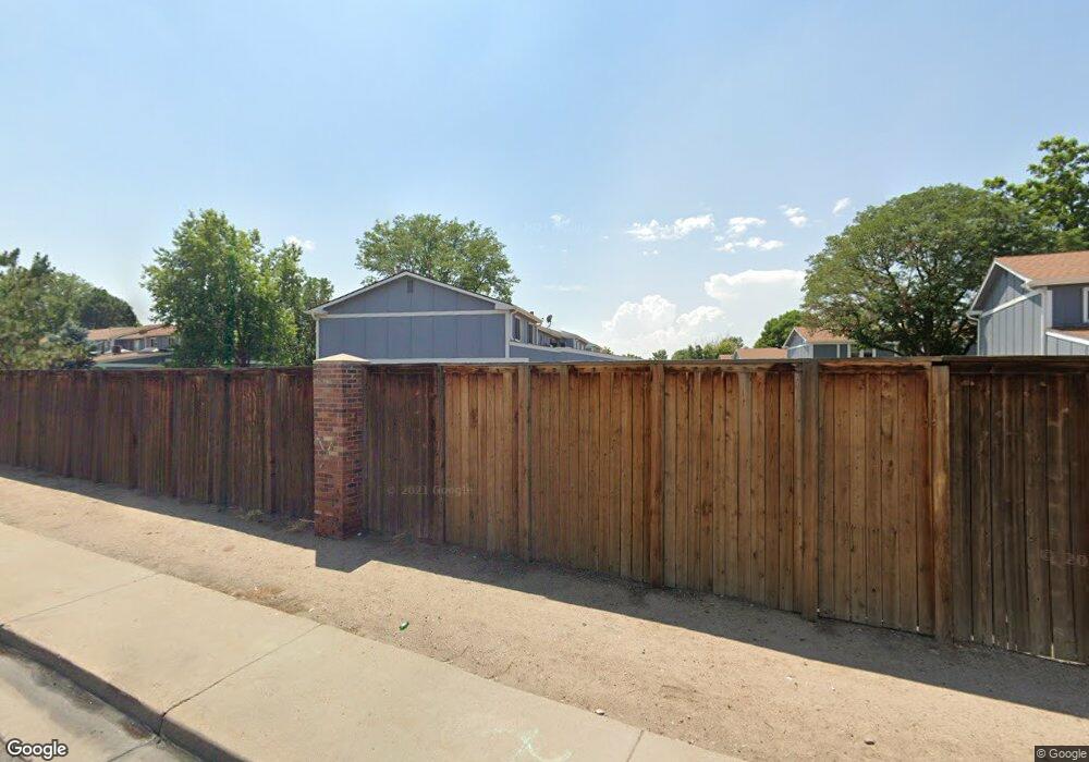 12058 E Canal Dr, Aurora, CO 80011 - photo 1