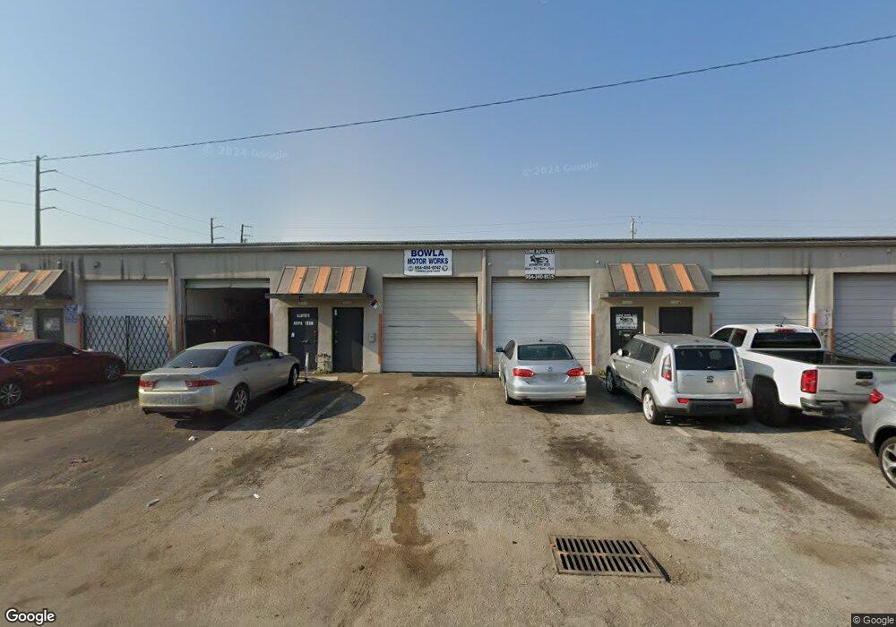 1822 NW 29th St, Oakland Park, FL 33311 - photo 1