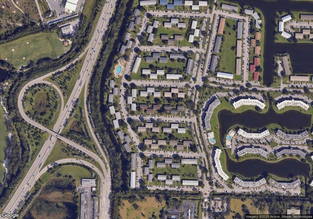 372 Windsor P unit 372, West Palm Beach, FL 33417 - photo 1