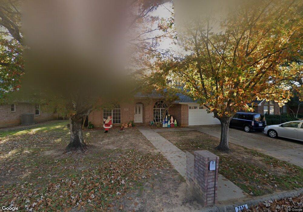 7021 Leaning Oak Dr, North Richland Hills, TX 76182 - photo 1