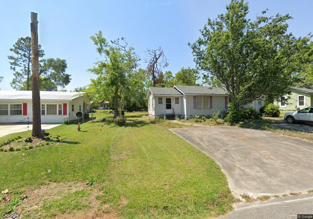 807 Daughtry Ave N, Douglas, GA 31533 - photo 1