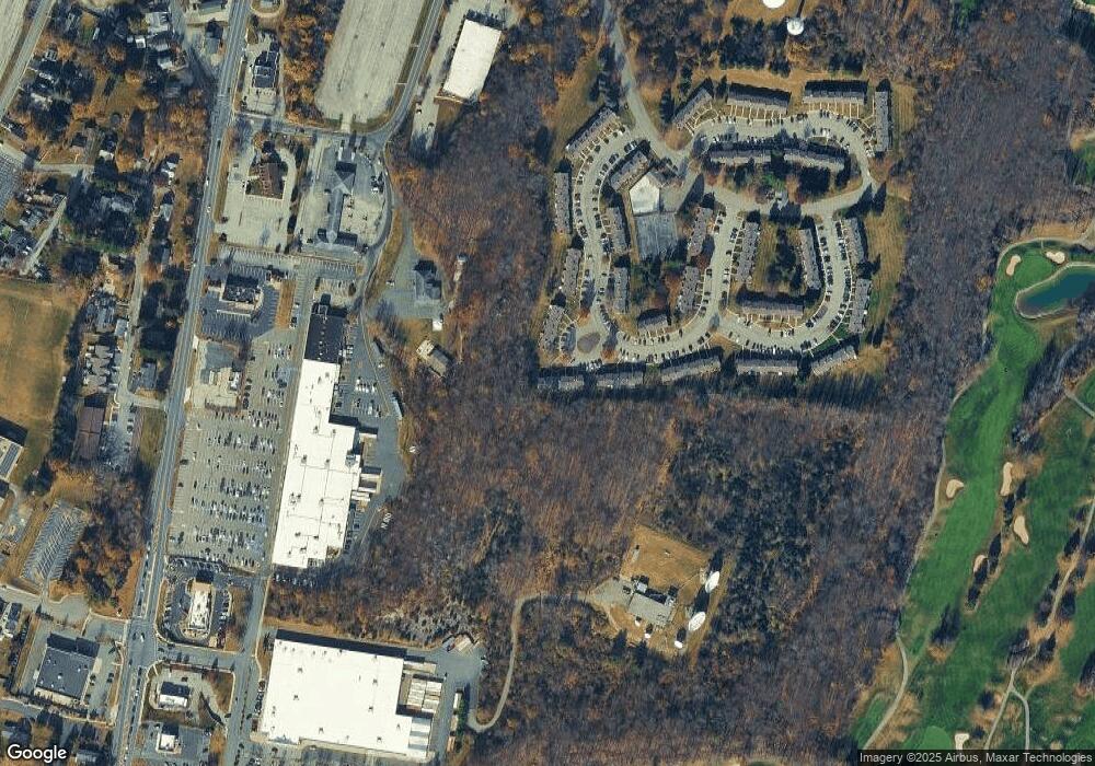 68 Constitution Way unit 15, Franklin, NJ 07416 - photo 1