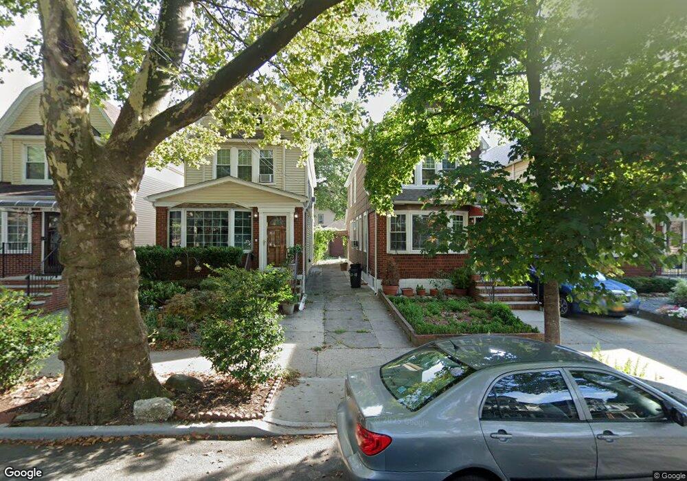 6818 Manse St, Forest Hills, NY 11375 - photo 1