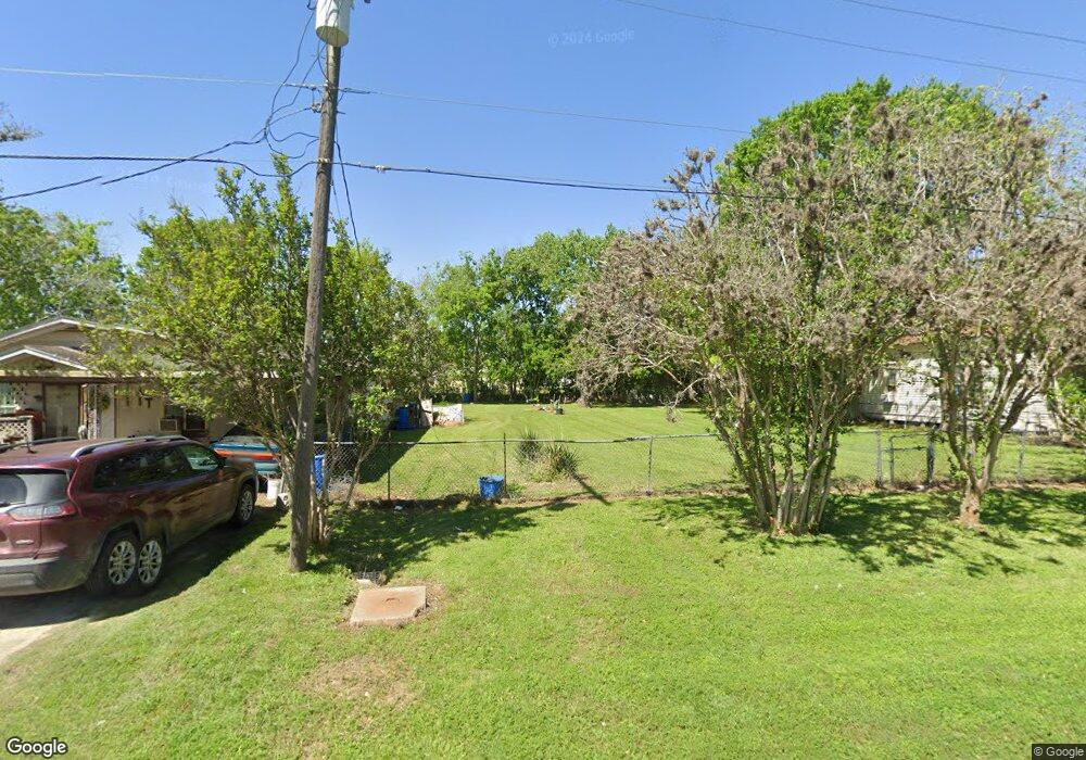 1408 Avenue H, Bay City, TX 77414 - photo 1