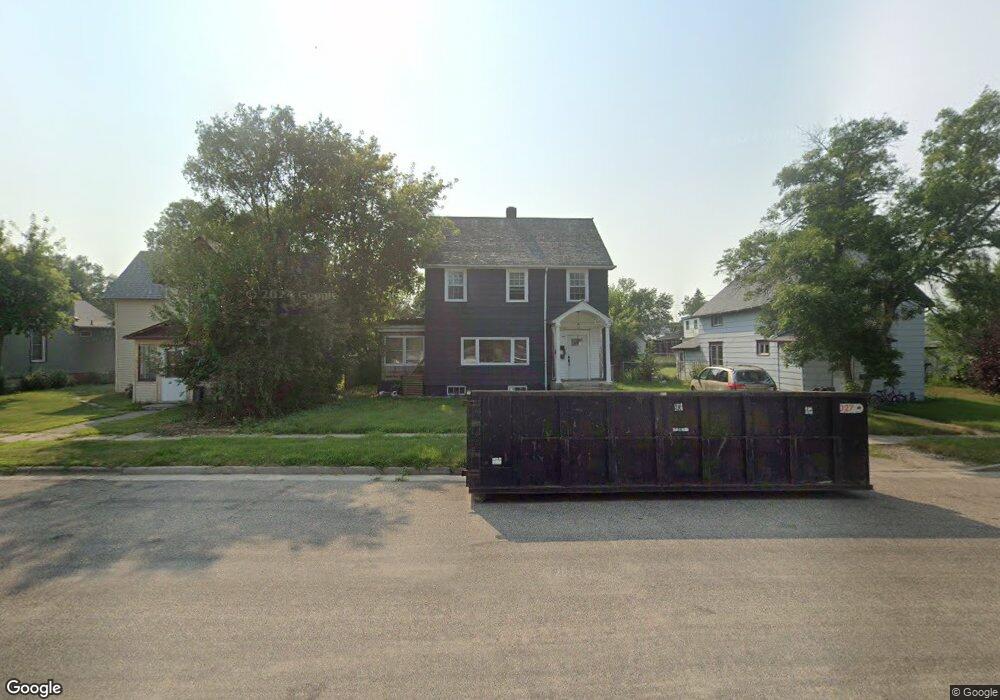 310 5th Ave SE, Jamestown, ND 58401 - photo 1