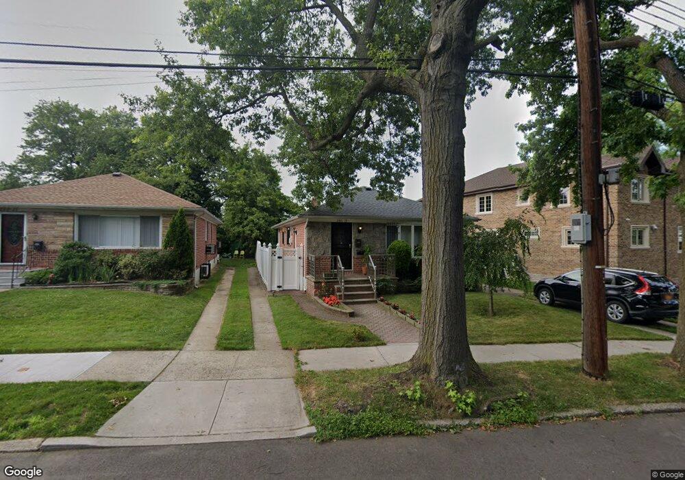 26019 60th Ave, Little Neck, NY 11362 - photo 1