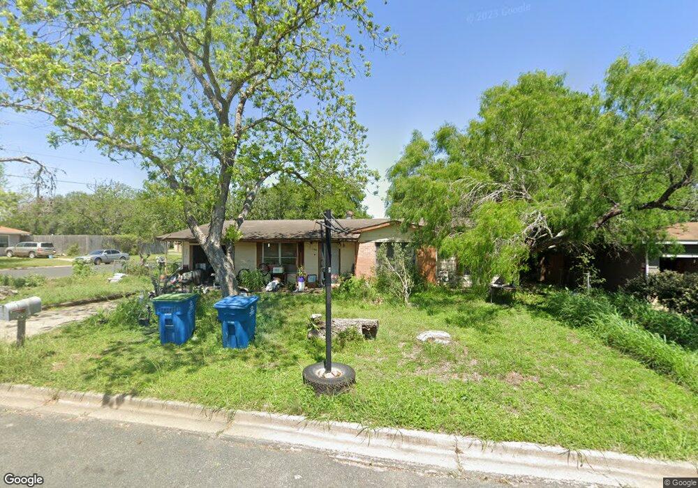 1501 E Bowie St, Beeville, TX 78102 - photo 1