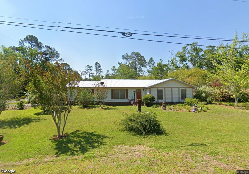 618 Forest Cir, Douglas, GA 31533 - photo 1