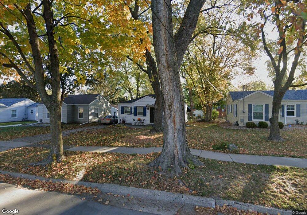2211 33rd St, Des Moines, IA 50310 - photo 1