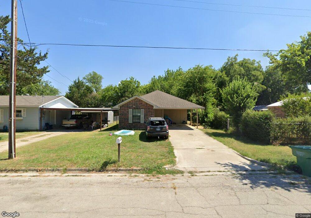 1516 E Garnett St, Gainesville, TX 76240 - photo 1