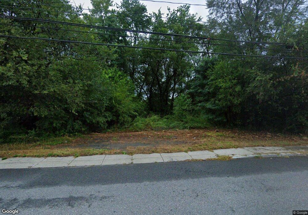 105 Pleasant St, East Hampton, MA 01027 - photo 1