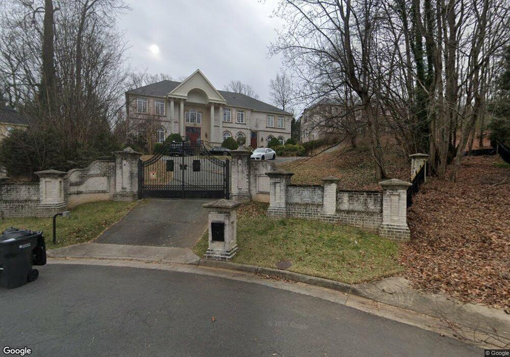 7601 Swinks Ct, McLean, VA 22102 - photo 1