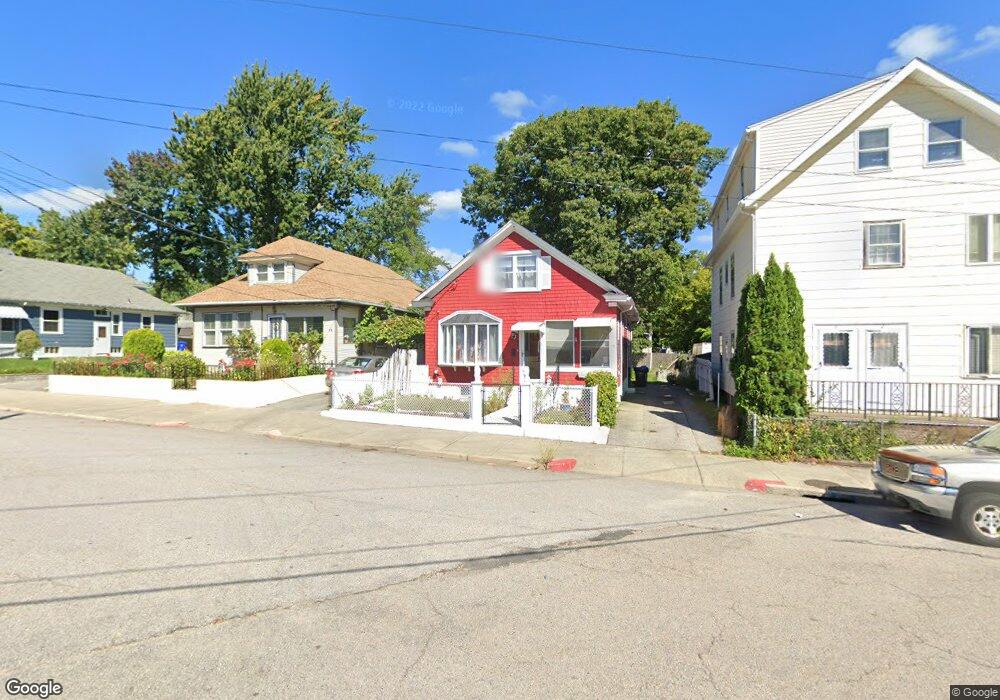 7 Oakdale Ave, Pawtucket, RI 02860 - photo 1