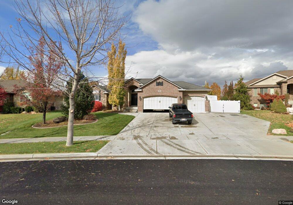 1516 Timbercreek Ln, Layton, UT 84041 - photo 1
