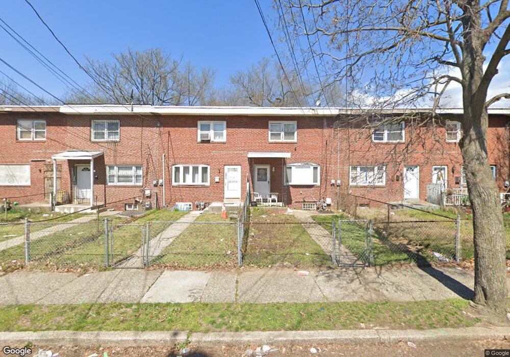 2911 Thompson St, Camden, NJ 08105 - photo 1