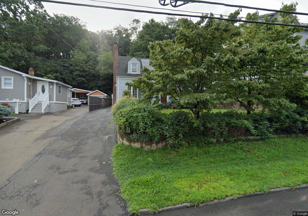 1007 Townsend Ave, New Haven, CT 06512 - photo 1