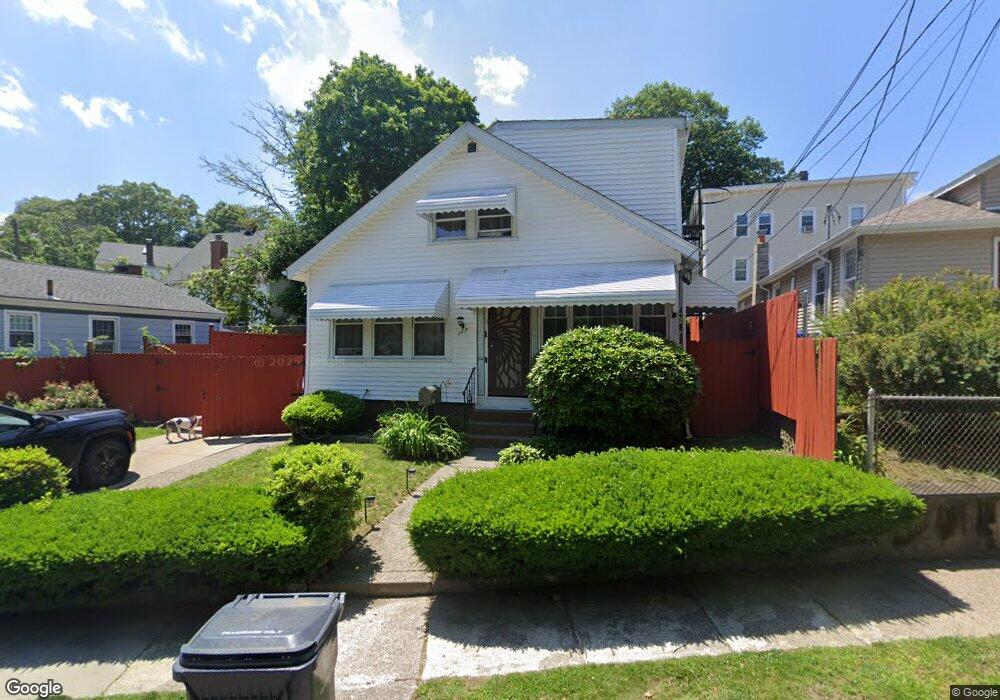 127 Cleveland St, Pawtucket, RI 02860 - photo 1