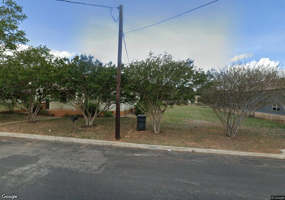 704 Henrietta St, Fredericksburg, TX 78624 - photo 1