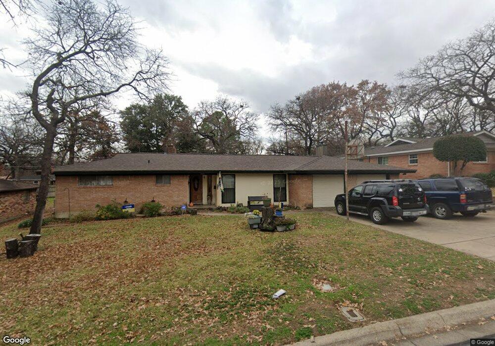 1049 Barbara Ann Dr, Hurst, TX 76053 - photo 1