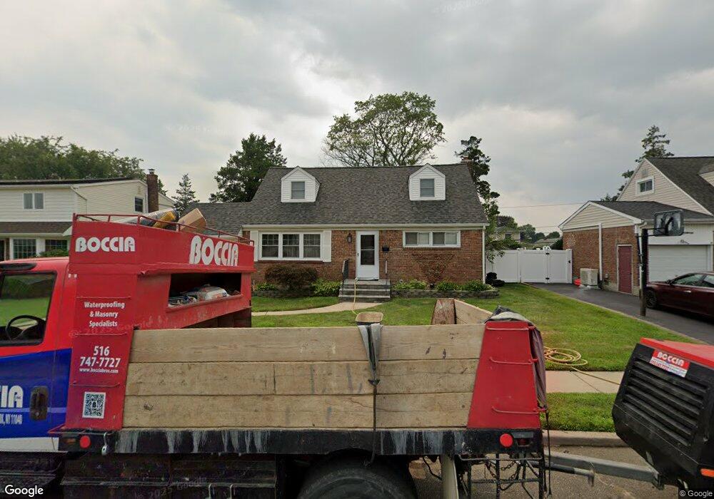 9 Clark St, Plainview, NY 11803 - photo 1