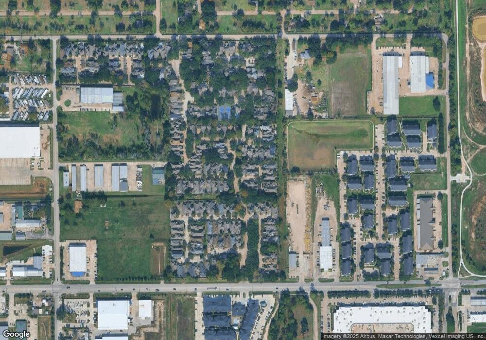 8010 Oakwood Trace, Houston, TX 77040 - photo 1