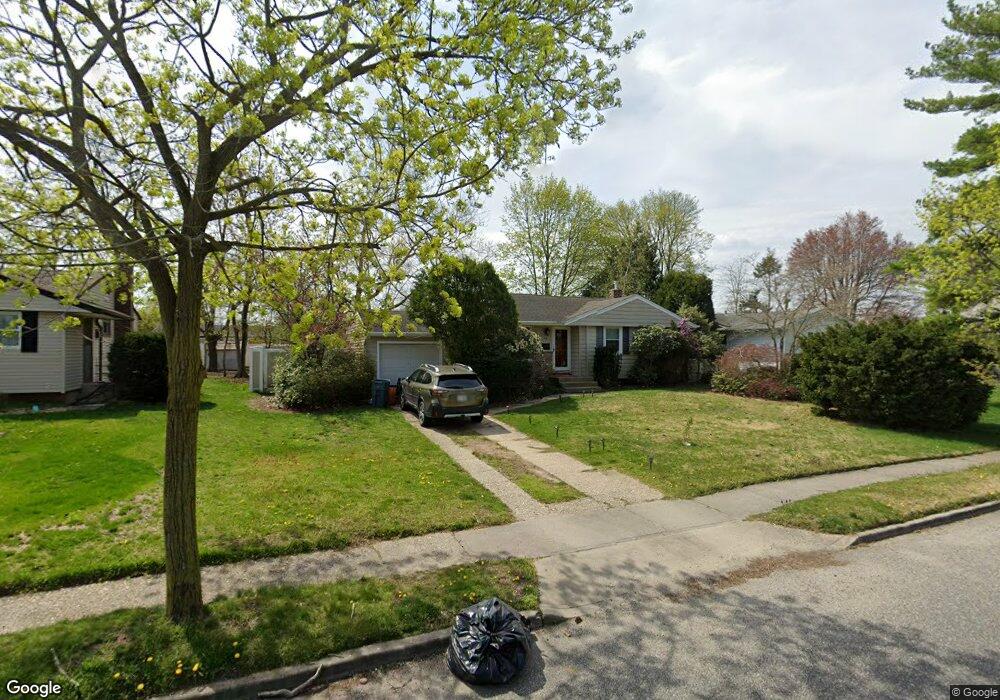 40 Havemeyer Ln, ComMacK, NY 11725 - photo 1