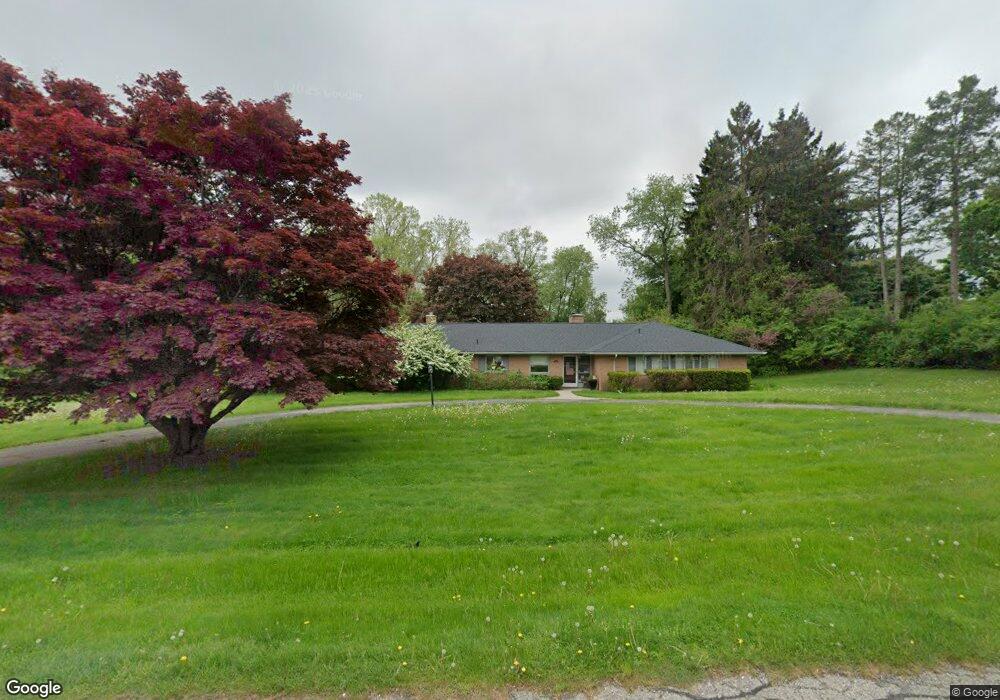 811 Jonathan Ln, Bloomfield Hills, MI 48302 - photo 1