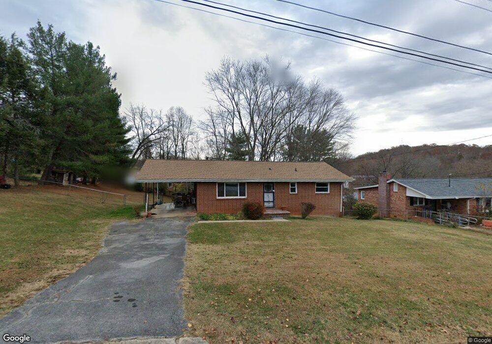 1501 Valley View Dr, Johnson City, TN 37601 - photo 1