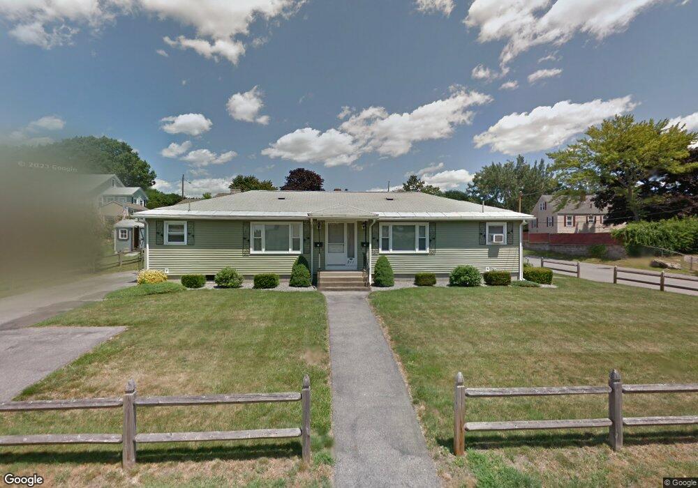 211 Sparks St, Lowell, MA 01854 - photo 1